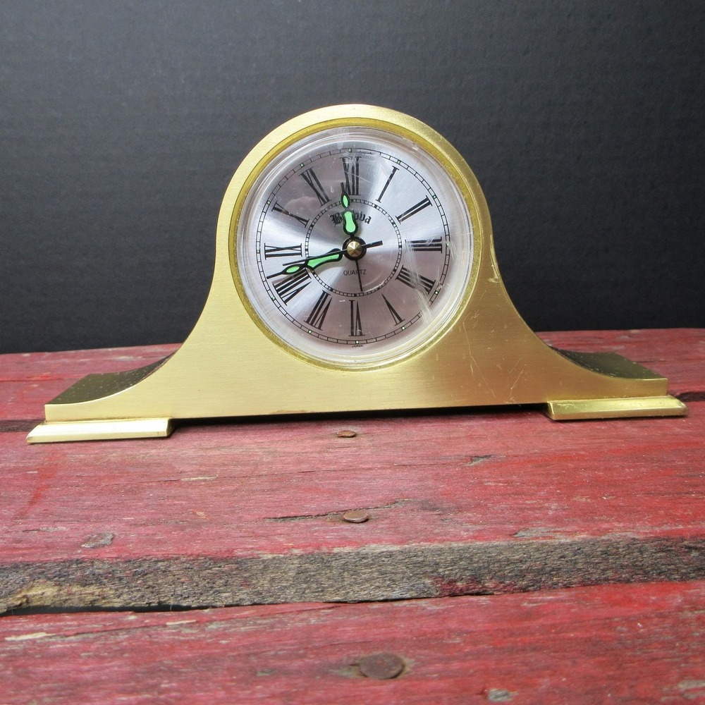 Rhythm Japan Quartz Desk Mantel Clock Gold Tone Roman Numerals Alarm Battery